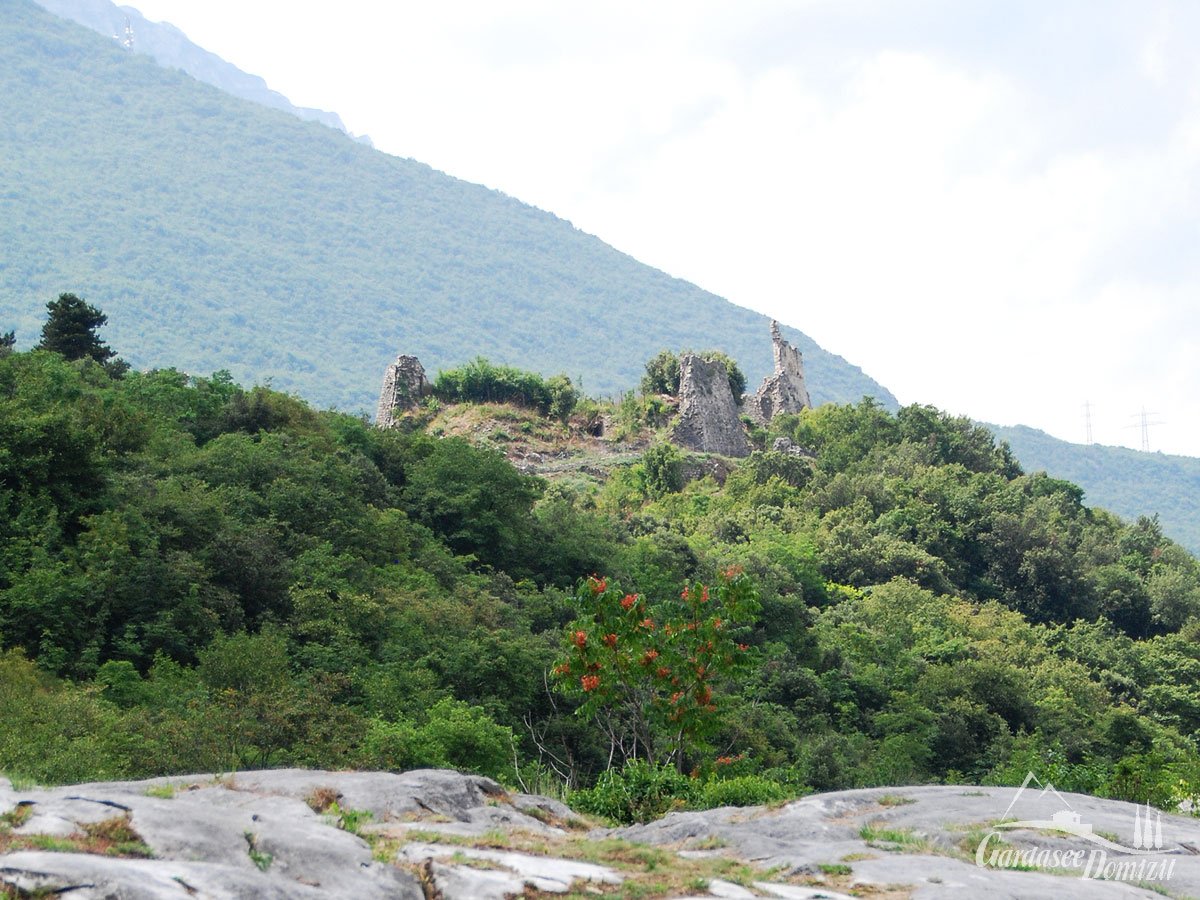 Castel Penede a Nago-Torbole